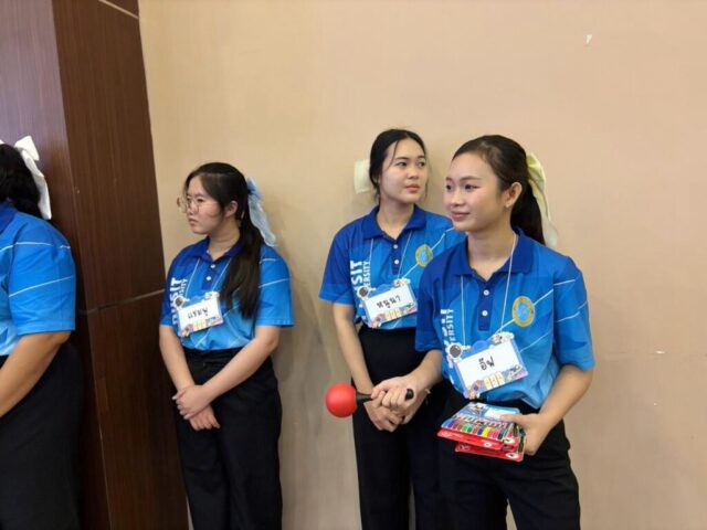 LINE_ALBUM_stem with heart_260901_283