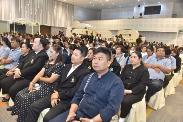 LINE_ALBUM_รมว.สธ ลงพื้นที่สุพรรณบุรี 13-9-69_260913_9