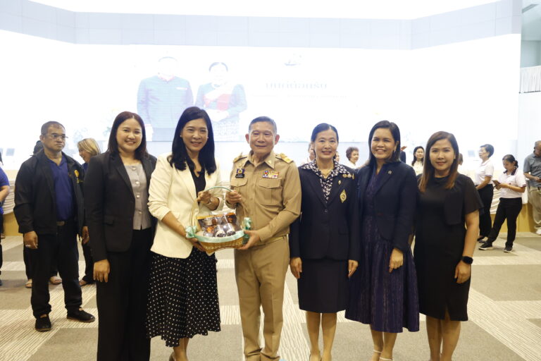 มหาวิทยาลัยสวนดุสิต วิทยาเขตสุพรรณบุรี ร่วมต้อนรับและแสดงความยินดีกับผู้ว่าราชการจังหวัดสุพรรณบุรี