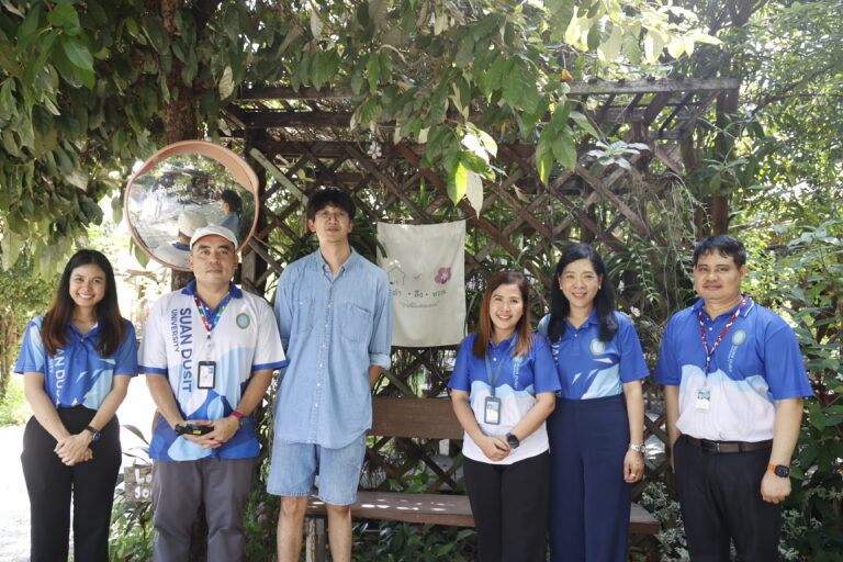 ผู้อำนวยการสำนักงานวิทยาเขตสุพรรณบุรี พร้อมด้วยคณะบุคลากรและนักศึกษา ลงพื้นที่ดำเนินกิจกรรม “ท่องเที่ยวเชิงชุมชน อาหารเเละสุขภาพ” ซึ่งเป็นส่วนหนึ่งของโครงการยกระดับบทบาทและขับเคลื่อนวิทยาเขตสุพรรณบุรีและศูนย์การศึกษาสู่การบูรณาการคุณภาพข้ามศาสตร์ 