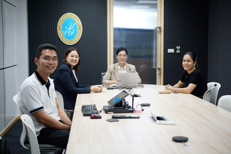 วิทยาเขตสุพรรณบุรี เข้าร่วมการประชุมขับเคลื่อนนโยบายสู่การปฎิบัติ