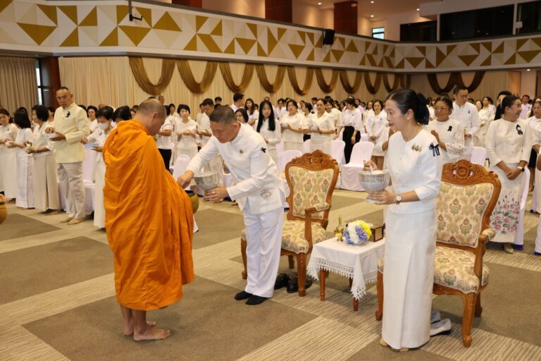 มหาวิทยาลัยสวนดุสิต วิทยาเขตสุพรรณบุรี เข้าร่วมโครงการร้อยใจไทย สืบสานราชธรรม ทั้งแผ่นดิน